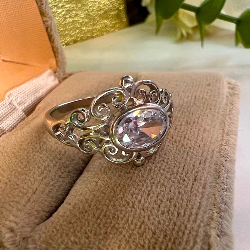 Vintage Filigree Ring with Large White Sapphire Solid 925 Sterling Silver - Picture 15 of 16